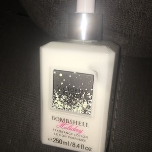 NEW - Victoria’s Secret Bombshell Holiday Lotion
